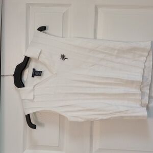 Izod ribbed  sleeveless shirt with small palm tree